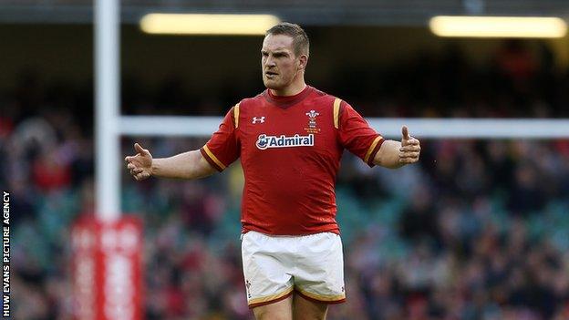 Gethin Jenkins looks on with frustration during Wales' autumn International against Australia