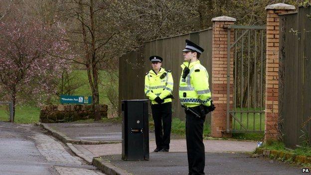 Police at Dawsholm Park