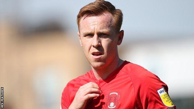 Danny Johnson in action for Leyton Orient