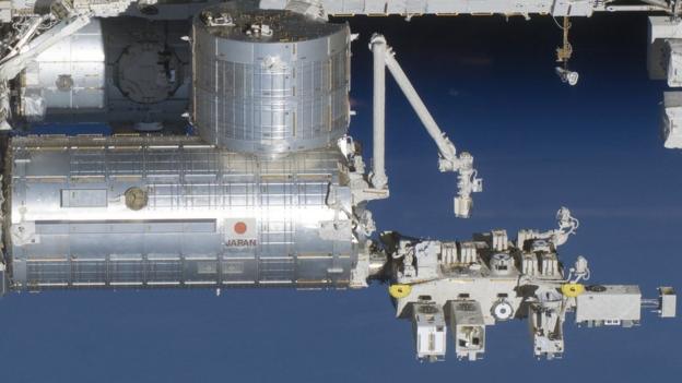 Nasa instrument heads to space station to map CO2 - BBC News