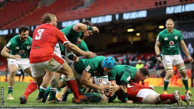 Tadhg Beirne try