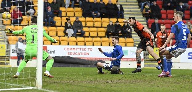 Tony Watt shoots