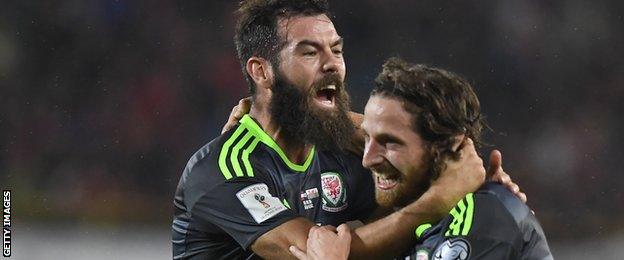 Joe Allen (right) with Joe Ledley