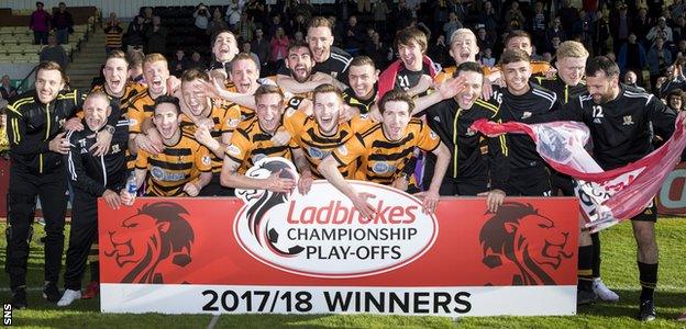 Alloa celebrate