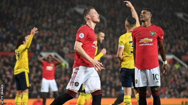 Scott McTominay and Marcus Rashford celebrate