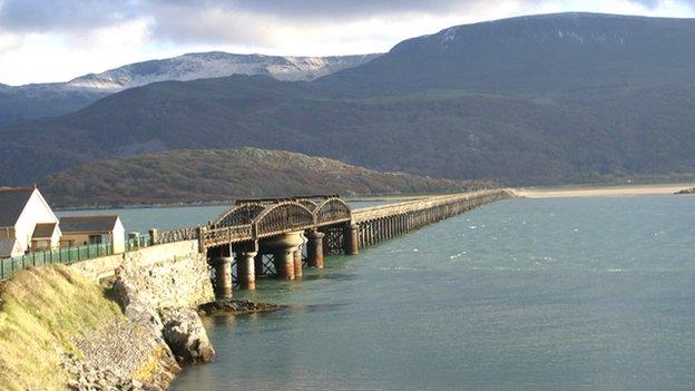 Barmouth viaduct and footbridge