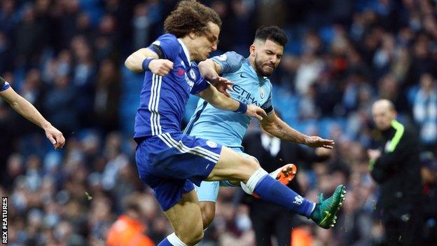 Sergio Aguero fouls David Luiz