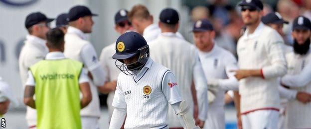 Kaushal Silva walks off after being dimissed