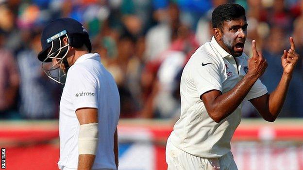 R Ashwin celebrates