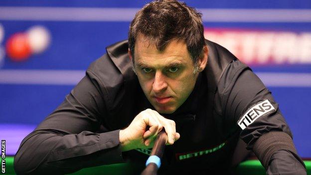 Ronnie O'Sullivan in action at the 2021 World Championship