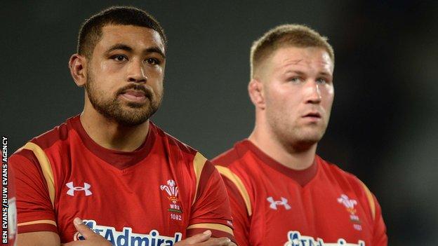 Ross Moriarty (R) continues at number eight with Taulupe Faletau injured