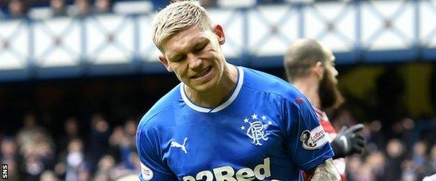 Rangers' Martyn Waghorn celebrates