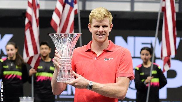 Kyle Edmund with the New York Open trophy in 2020