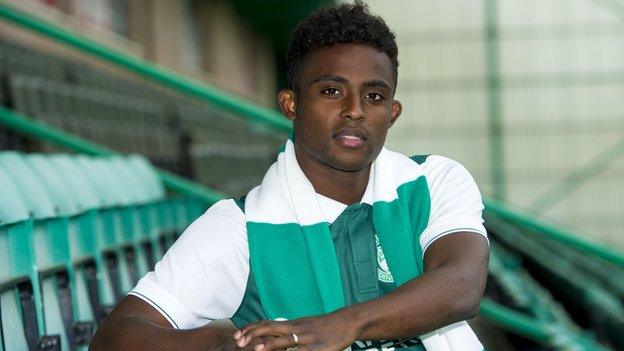 Islam Feruz arrives at Hibernian