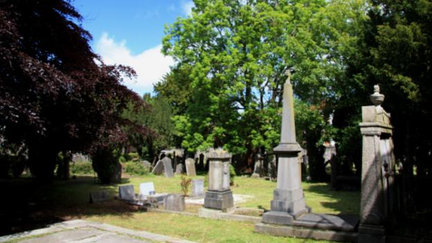 Goldenbridge Cemetery