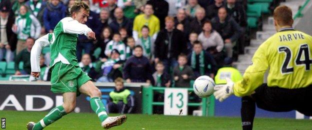 Steven Fletcher scores his first senior goal for Hibernian in 2004