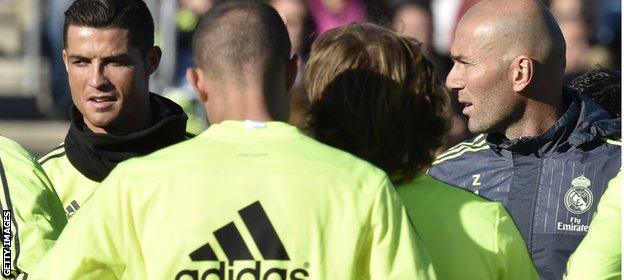 Zidane gets his message across to the players, including Cristiano Ronaldo