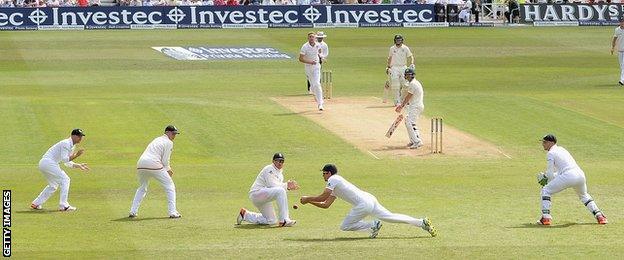 Alastair Cook drops David Warner