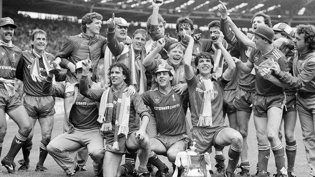 Liverpool celebrate beating Everton to win the 1986 FA Cup final