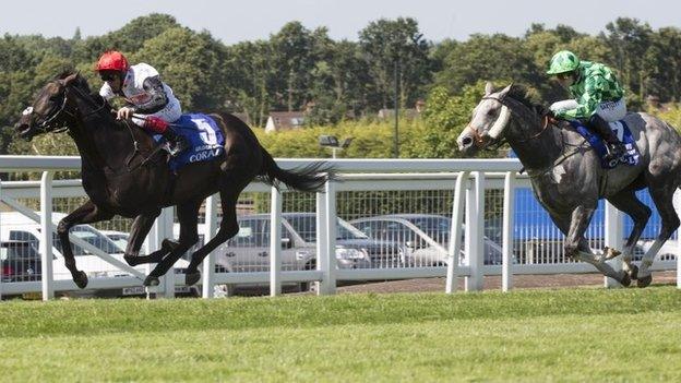 Golden Horn beats The Grey Gatsby at Sandown