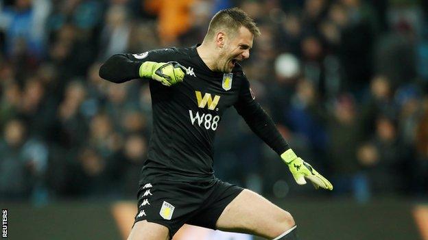 Tom Heaton celebrates against Norwich