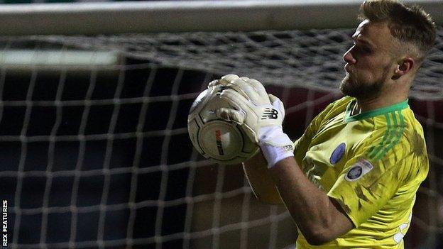 Lewis Ward in action for Aldershot