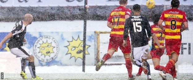 Gary Harkins (left) fires Dundee into a 4-1 lead over Partick Thistle