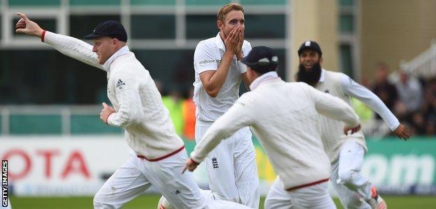 England celebrate Ben Stokes' wonderful catch off Stuart Broad to dismiss Adam Voges