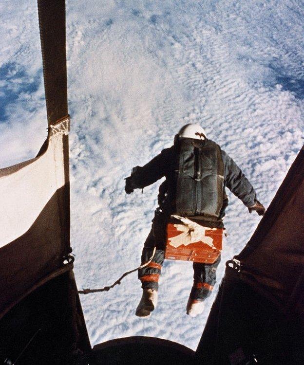 Joseph Kittinger leaps from his hot air balloon in 1960