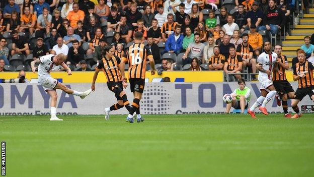 Oli McBurnie (left) put Sheffield United ahead at Hull City