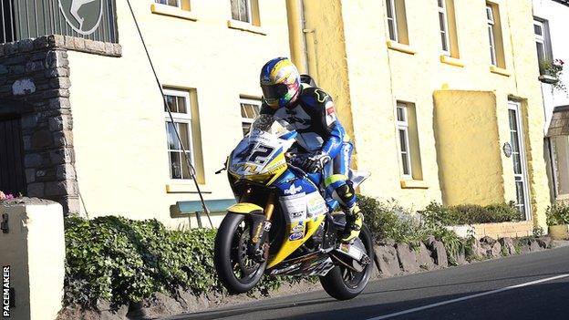 McCormack in action during the 2016 Isle of Man TT