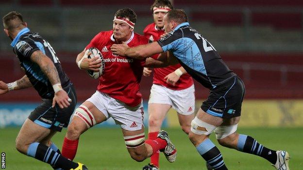 Robin Copeland and James Eddie in action at Thomond Park