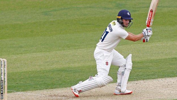 Ollie Robinson batting for Kent