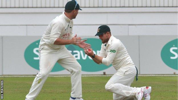 Riki Wessels catches Adam Rouse