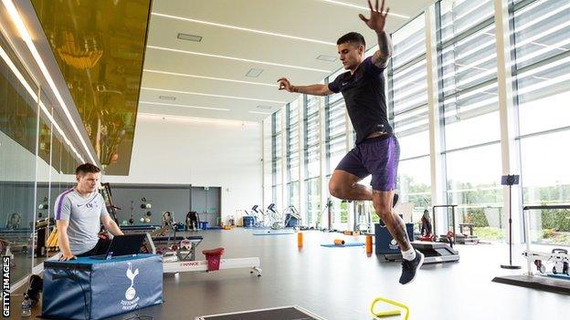 Erik Lamela training at Tottenham