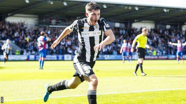 St Mirren midfielder Lewis Morgan