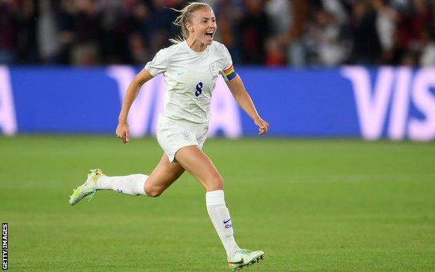 Leah Williamson celebrating England's semi-final win