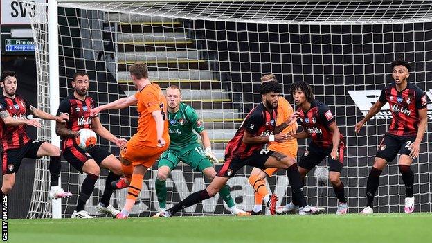 Sean Longstaff scores for Newcastle