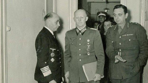 Eisenhower, right, Stong, left