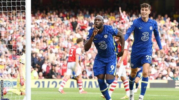 Romelu Lukaku celebrates