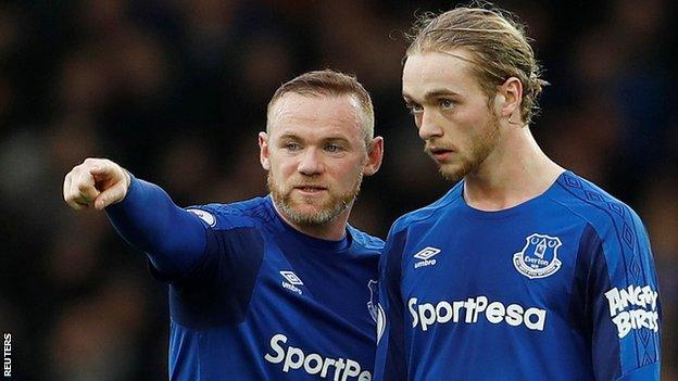 Wayne Rooney kept Everton ticking in midfield. His intelligent use of the ball complemented the work ethic of Idrissa Gueye. Both men played 46 passes - an Everton high - with Rooney completing 85%. Theo Walcott and Gylfi Sigurdsson both also impressed but Rooney steered the home side and helped them keep control when they had the lead