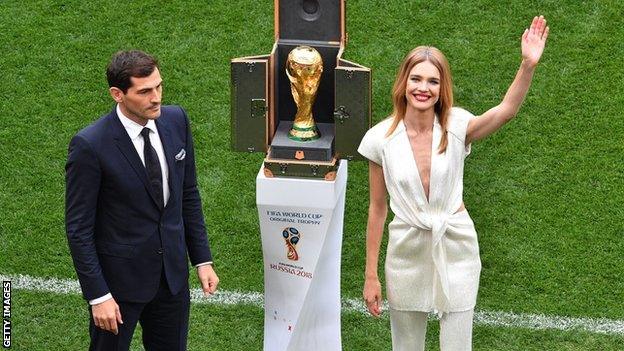 Former Spain keeper Iker Casillas and Russian supermodel Natalia Vodianova