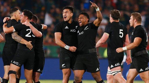 New Zealand celebrate their win against South Africa