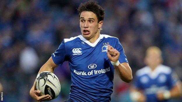 Joey Carbery runs in his second try at the RDS