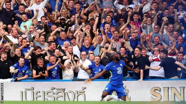 Romelu Lukaku celebrates