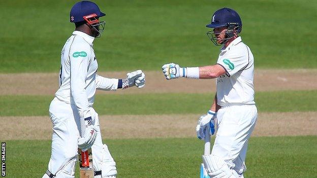 Keith Barker (left) and skipper Ian Bell shared a 95-run stand