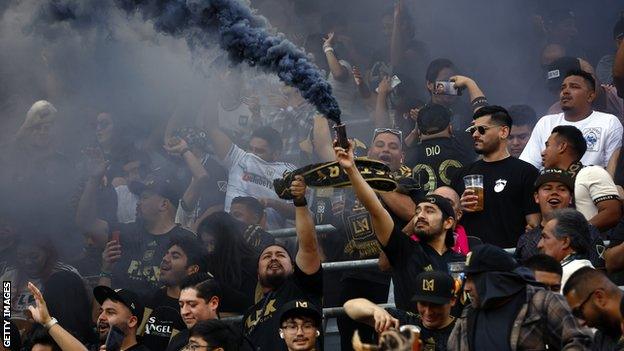 LAFC fans