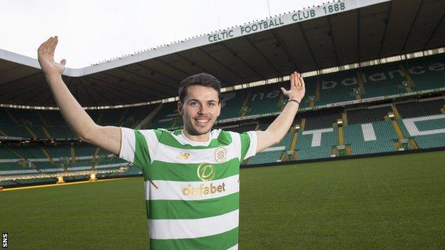 St Mirren's Lewis Morgan has signed for Celtic