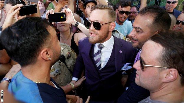 Paulie Malignaggi and Conor McGregor