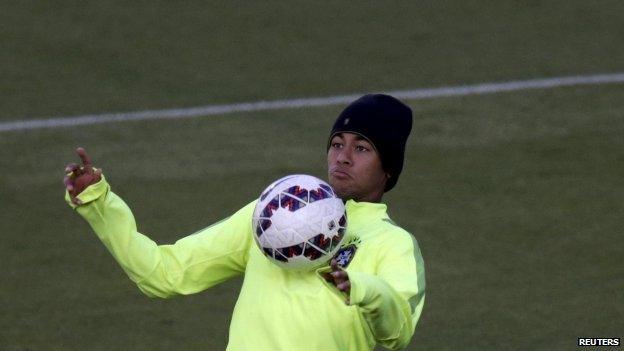 Neymar training in Santiago, Chile (17 June)